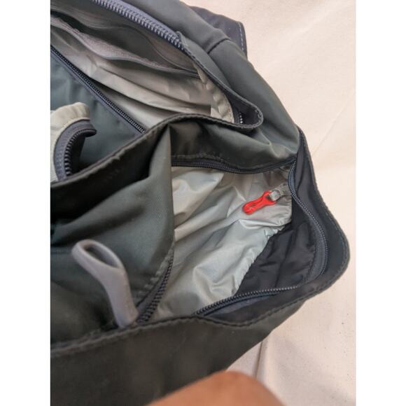 Osprey Porter 46L Travel Backpack [Dark Green/Grey] - Picture 14 of 16